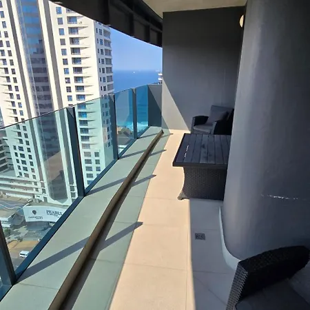 Royal Blu Haven: Luxurious Self-Catering Residences At Radisson Blu Umhlanga Durban Buitenkant foto